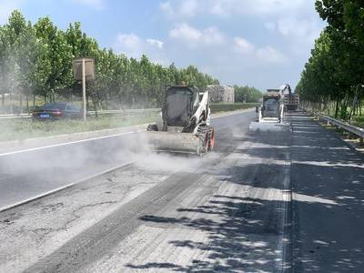 云夢公路養(yǎng)護(hù)提質(zhì)榮獲全省"紅旗"單位