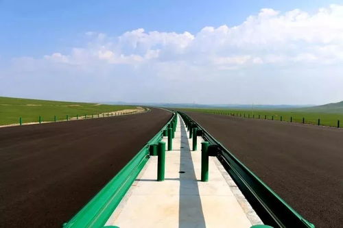 踐行中國標準,蒙古國首條高速公路瀝青路面實現(xiàn)雙幅貫通